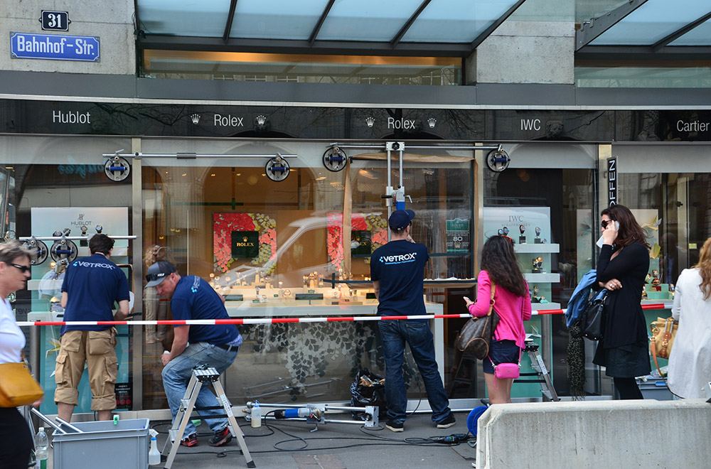 vetrox, glaskratzer, glaskratzer entfernen, glaskratzerentfernung, scratching, graffiti, glass doc, glassanierung, verkratztes glas